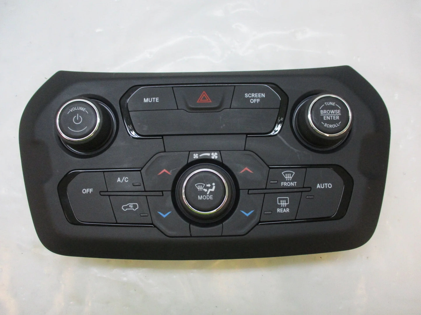 & (Good) Climate OEM 18 Jeep Heater Control 19 Panel 20 Pre-Owned Renegade Radio LKQ AC